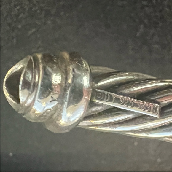 David Yurman 10mm Cable Bracelet with 3 sections. RETIRED AND RARE find! 🤍 💛 - Picture 6 of 15